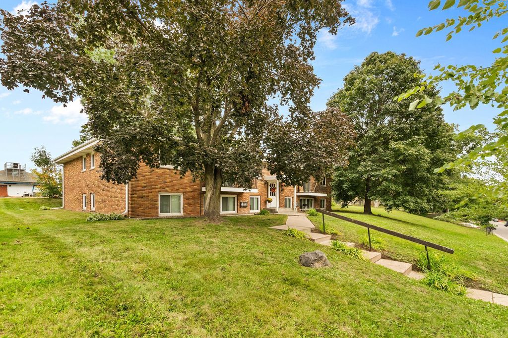 1610 Albemarle Street, Saint Paul, MN 55117 — photo 2