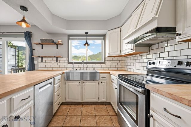 202 Meadow View Drive, Butte, MT 59701