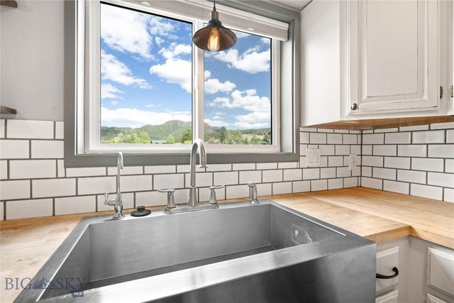 202 Meadow View Drive, Butte, MT 59701