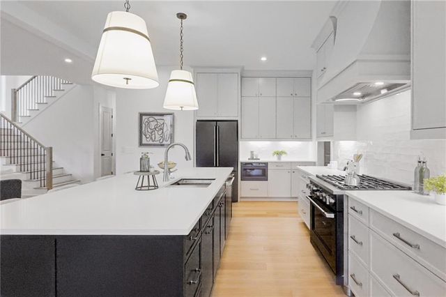 2471 Edwards Drive, Atlanta, GA 30318
