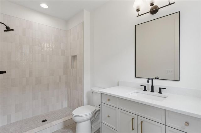 2471 Edwards Drive, Atlanta, GA 30318