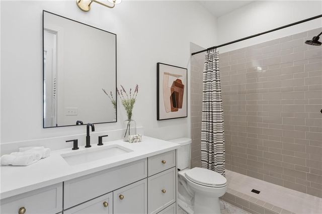 2471 Edwards Drive, Atlanta, GA 30318