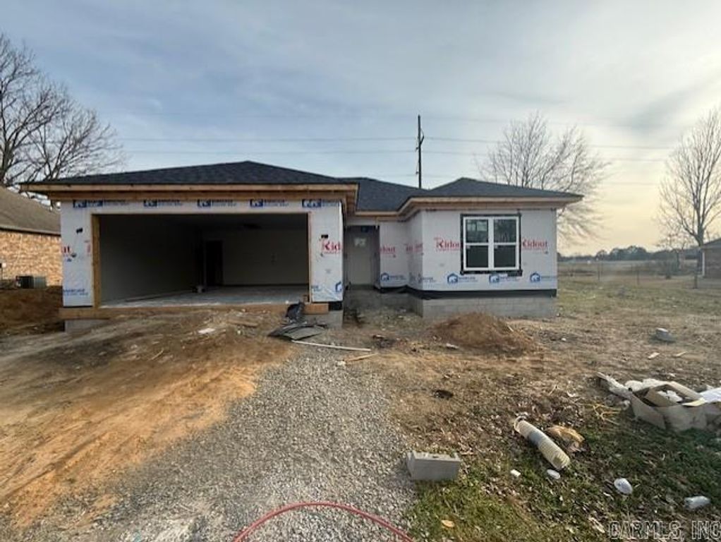 106 Parkway Avenue, Morrilton, AR 72110