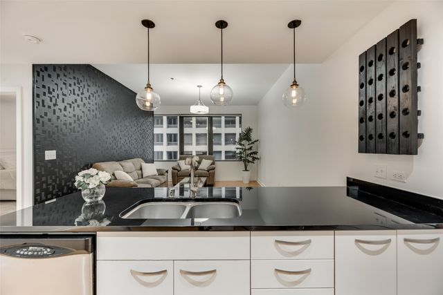 1200 Main Street 1007, Dallas, TX 75202
