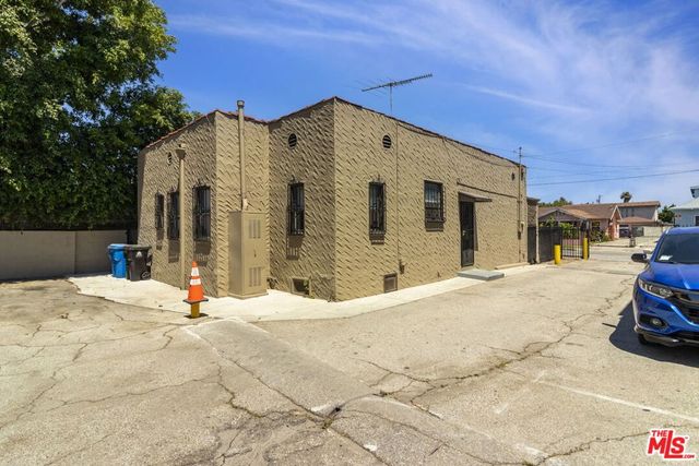 820 -824 W 95th Street, Los Angeles, CA 90044