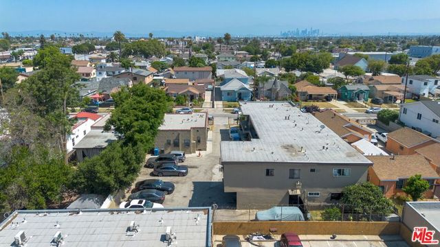 820 -824 W 95th Street, Los Angeles, CA 90044