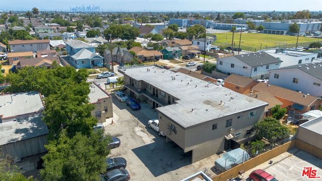 820 -824 W 95th Street, Los Angeles, CA 90044