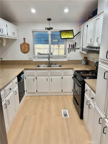 27635 Peridot Way, Castaic, CA 91384