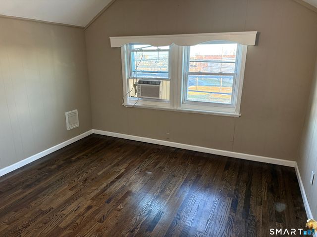 1566 North Avenue, Bridgeport, CT 06604