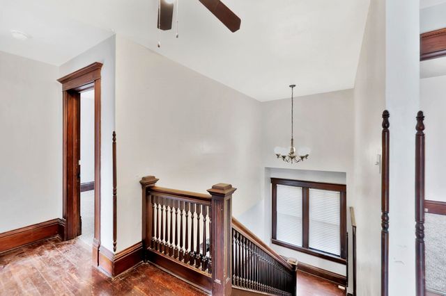 904 S Water St, Wichita, KS 67213