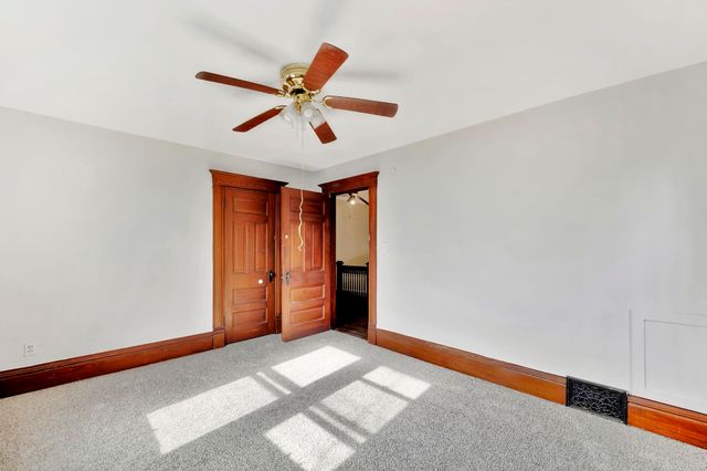 904 S Water St, Wichita, KS 67213