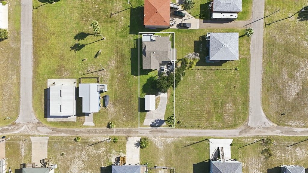 2614 Bay Vista, Rockport, TX 78382 — photo 2