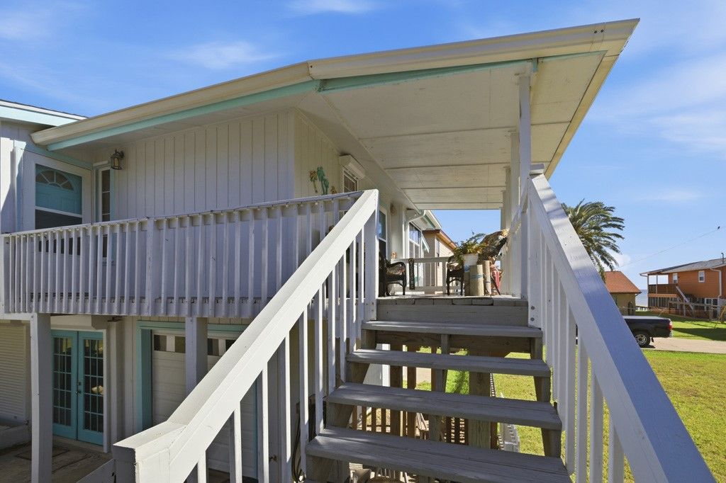 2614 Bay Vista, Rockport, TX 78382 — photo 3