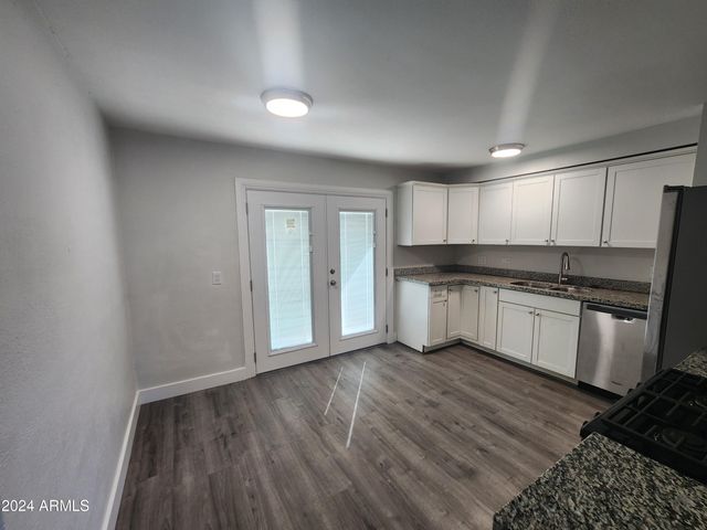 11231 W MONTANA Avenue, Youngtown, AZ 85363