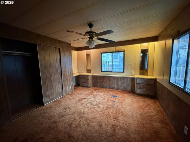 217 MAIN St, Wishram, WA 98673