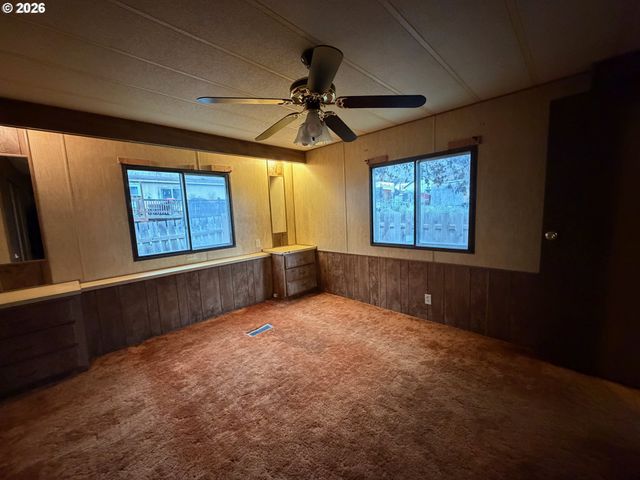 217 MAIN St, Wishram, WA 98673