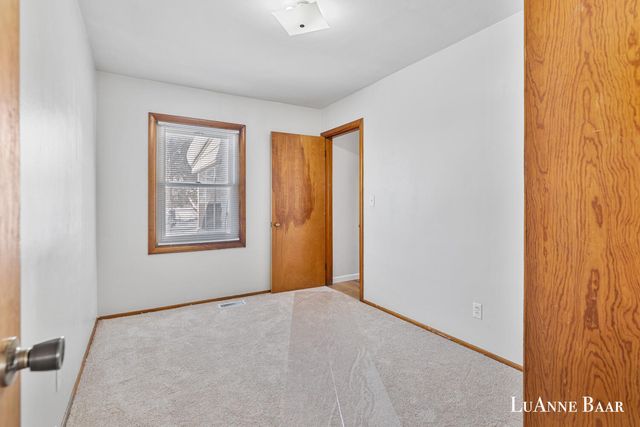 1703 Fuller Avenue NE, Grand Rapids, MI 49505