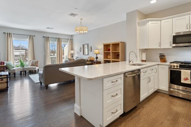 441 Essex Street 302, Swampscott, MA 01907