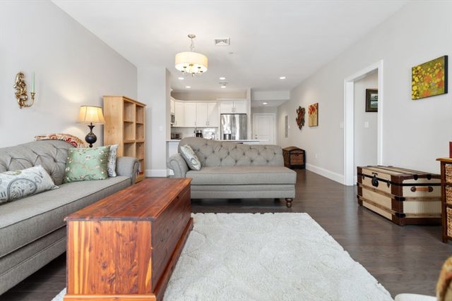 441 Essex Street 302, Swampscott, MA 01907