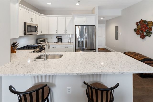 441 Essex Street 302, Swampscott, MA 01907