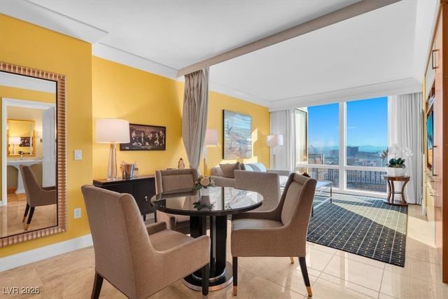 2000 North Fashion Show Drive 5326, Las Vegas, NV 89109