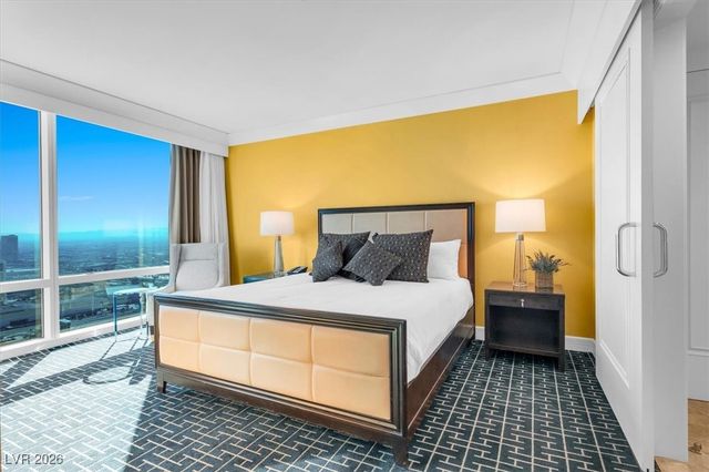 2000 North Fashion Show Drive 5326, Las Vegas, NV 89109