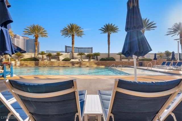 2000 North Fashion Show Drive 5326, Las Vegas, NV 89109