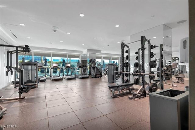 2000 North Fashion Show Drive 5326, Las Vegas, NV 89109