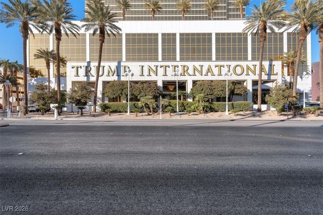 2000 North Fashion Show Drive 5326, Las Vegas, NV 89109