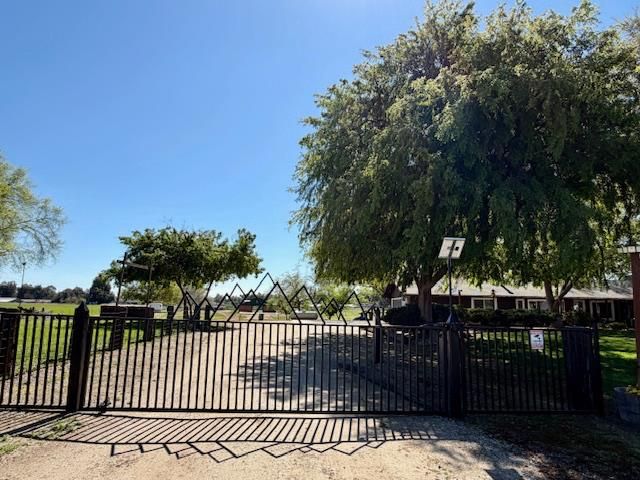 6560 Bethel, Clovis, CA 93619