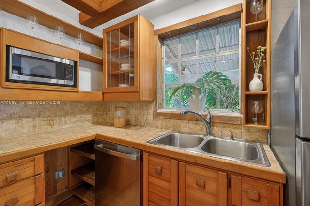 1305 Alhambra Cir, Coral Gables, FL 33134