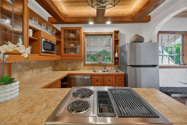 1305 Alhambra Cir, Coral Gables, FL 33134