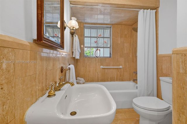 1305 Alhambra Cir, Coral Gables, FL 33134