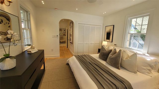 1305 Alhambra Cir, Coral Gables, FL 33134