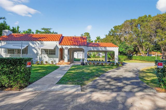 1305 Alhambra Cir, Coral Gables, FL 33134