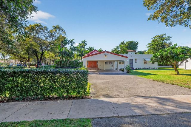 1305 Alhambra Cir, Coral Gables, FL 33134