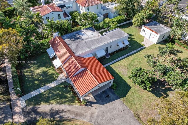 1305 Alhambra Cir, Coral Gables, FL 33134