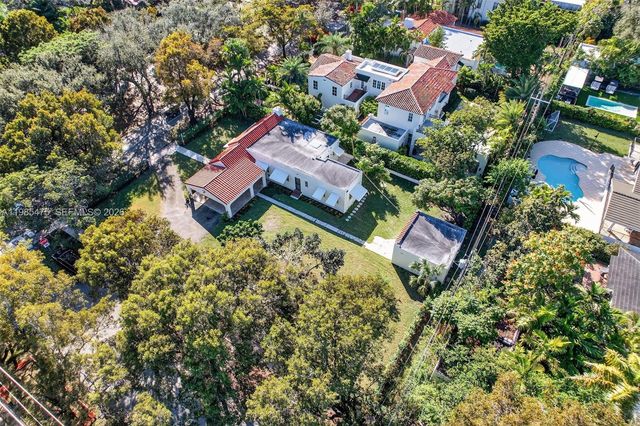 1305 Alhambra Cir, Coral Gables, FL 33134