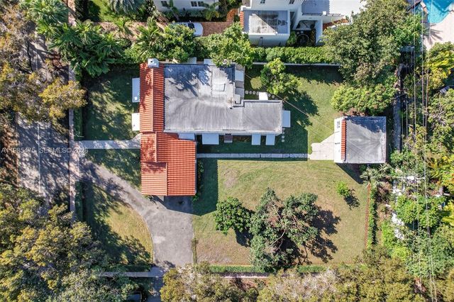 1305 Alhambra Cir, Coral Gables, FL 33134