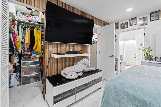 8822 NW 112th Ter, Hialeah Gardens, FL 33018