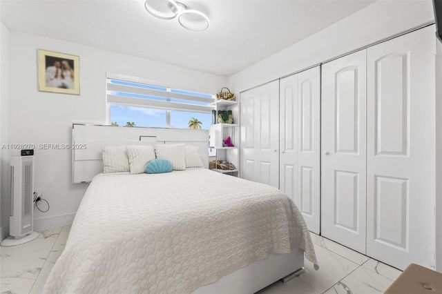 8822 NW 112th Ter, Hialeah Gardens, FL 33018