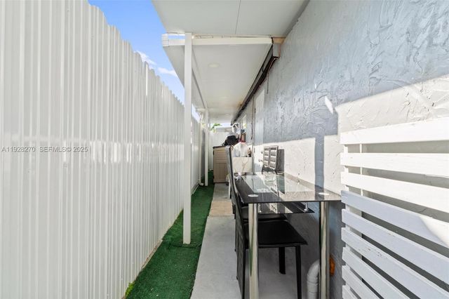 8822 NW 112th Ter, Hialeah Gardens, FL 33018