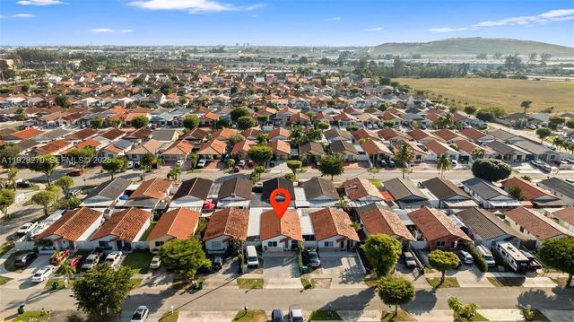 8822 NW 112th Ter, Hialeah Gardens, FL 33018