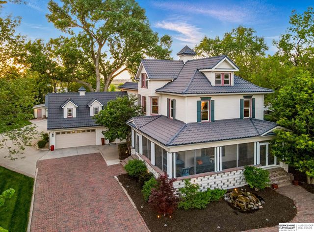 512 N Spruce Street, Valley, NE 68064