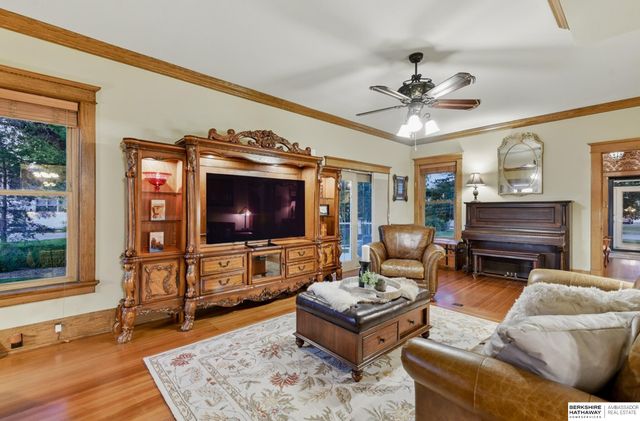 512 N Spruce Street, Valley, NE 68064