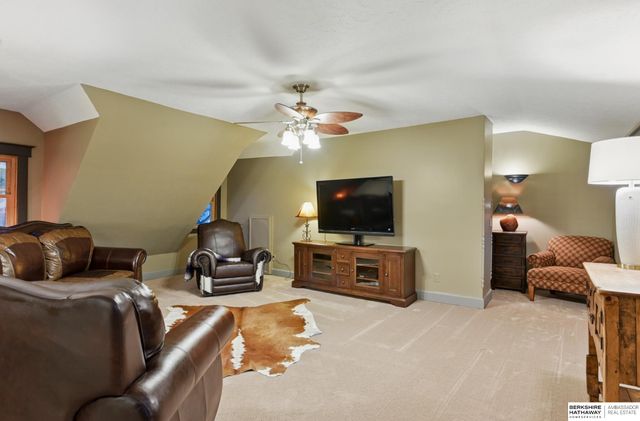 512 N Spruce Street, Valley, NE 68064