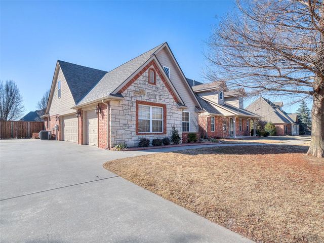 1304 Redbud Court, Moore, OK 73160