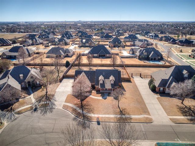 1304 Redbud Court, Moore, OK 73160