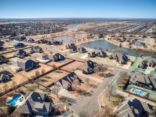 1304 Redbud Court, Moore, OK 73160