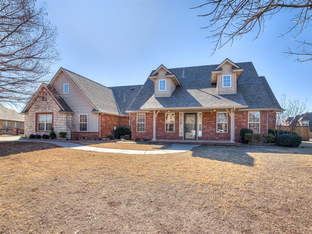1304 Redbud Court, Moore, OK 73160